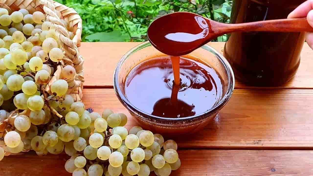 شیره انگور محسا دست ساز بافت صاف برداشت محدود